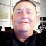 Terapeuta Emocional Jairo Tarug especializado em TRG e Leitura Corporal.